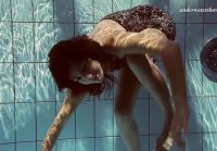 Sensual Sima swims naked under water showing all her bonita