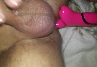 Vibrador femenino en el culo