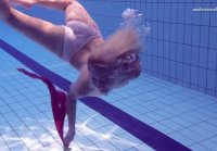 Elena Proklova Shows how Sexy can one be alone in the Pool