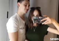 A guy licks his girlfriend's pussy in the fitting room