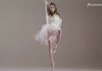 Ballerina Ksyusha Zavituha took off her dress revealing in all glory