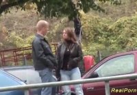 Pickup artist picked up and fucked a chick in the park