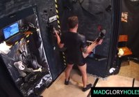 MadGloryHoles видео1 Безумный секс в клубе