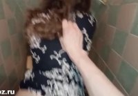 Follada a mi novia en el baño en una fiesta