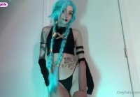 Cosplayer se folla a ella en la camara