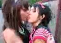 besos lesbianos