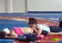 Deux Coquines: Surprise au Gymnase   French Amateur Video